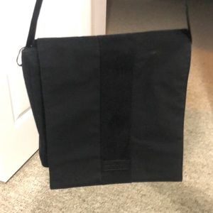 Kenneth Cole Black Satchel Perfect Condition